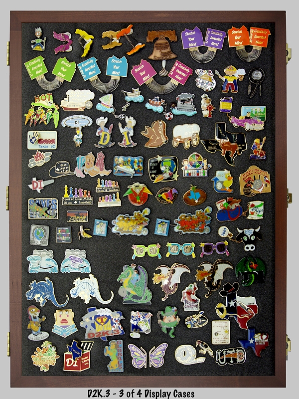 016_d2k3-pin_display-3of4.jpg